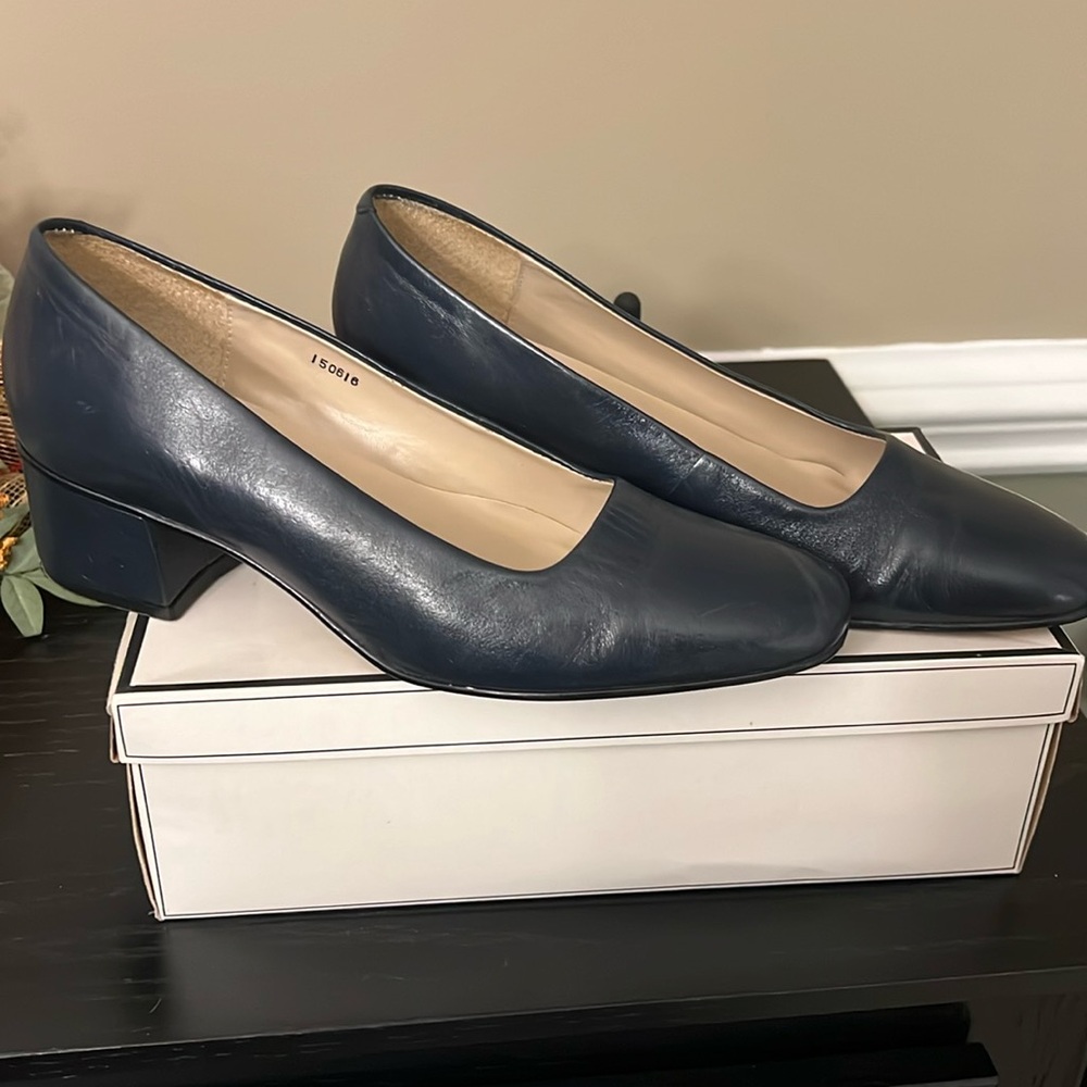 Ladies navy Pesaro heels